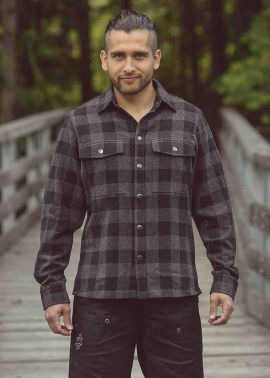 TUNDRA Jacket in Wolf Plaid UNISEX