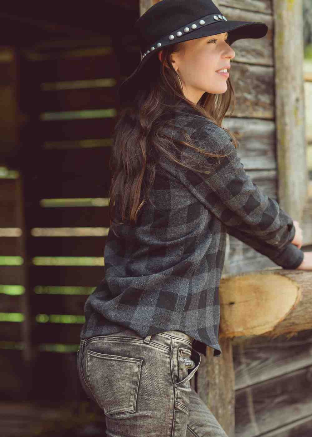 TUNDRA Jacket in Wolf Plaid UNISEX