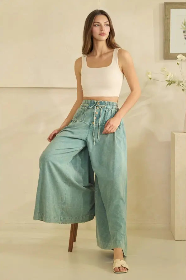 Mineral Washed Pintuck Wide Leg Pants in Bamboo/Linen Blend