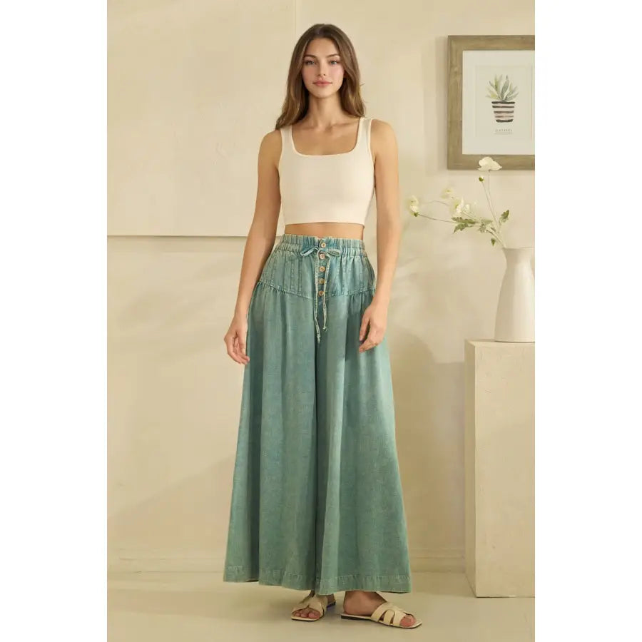 Mineral Washed Pintuck Wide Leg Pants in Bamboo/Linen Blend