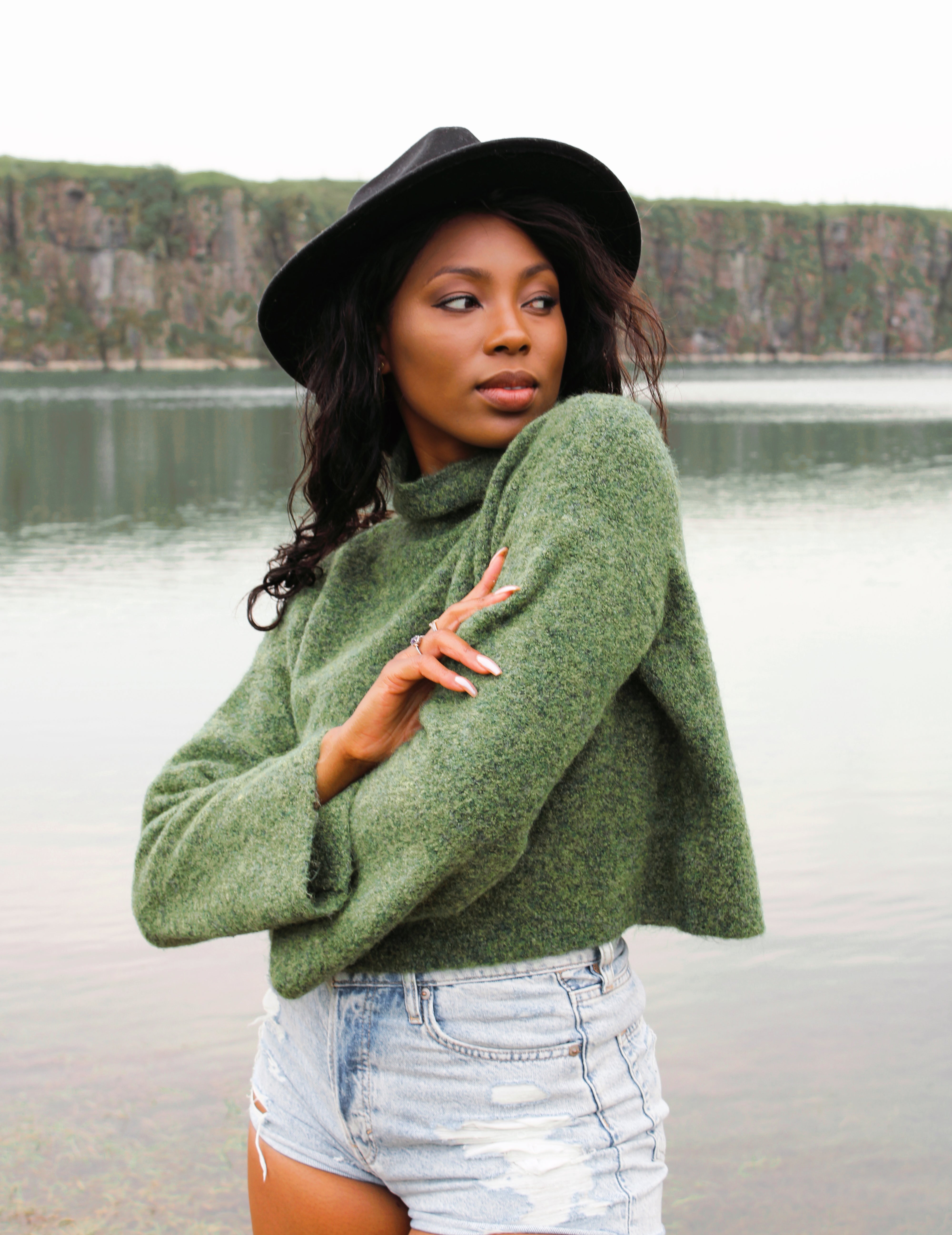 The Sienna Sweater in Alpaca Wool/Boucle in Kiwi Green