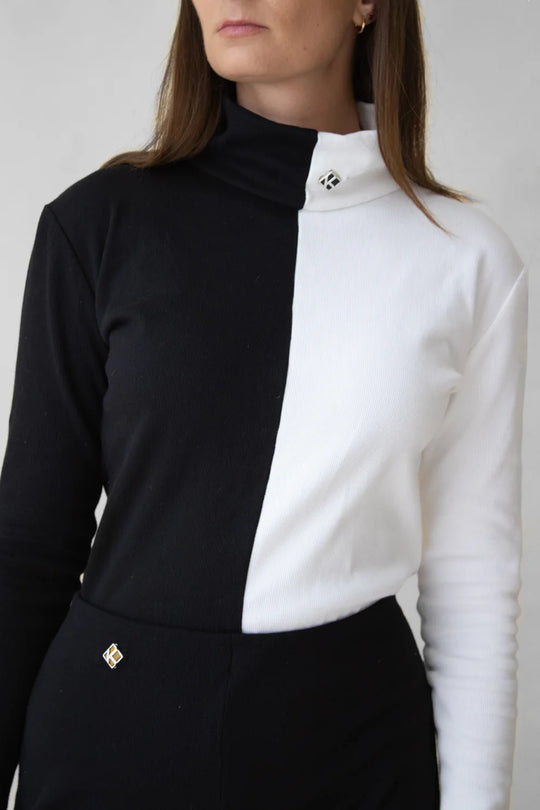 Yin Yang Turtleneck in Ribbed - Organic Cotton with Natural Stone Button
