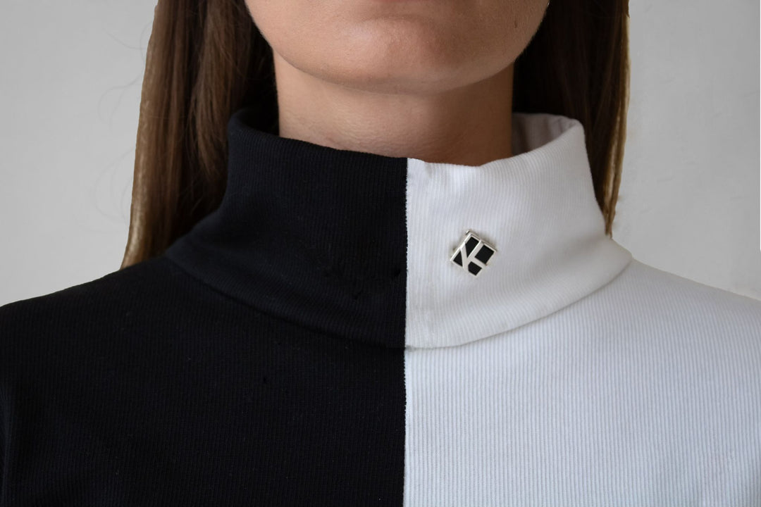 Yin Yang Turtleneck in Ribbed - Organic Cotton with Natural Stone Button